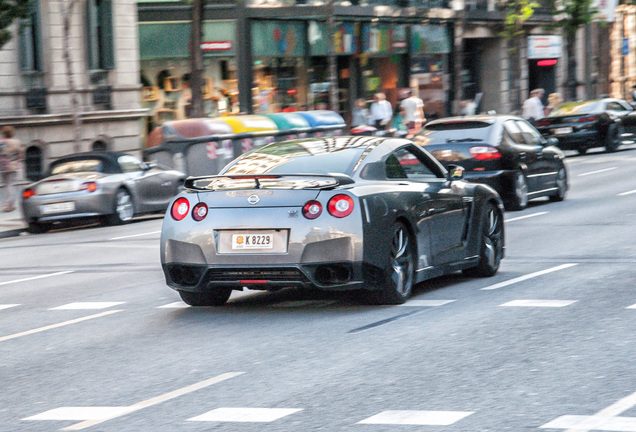 Nissan GT-R 2012