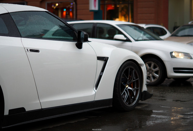 Nissan GT-R