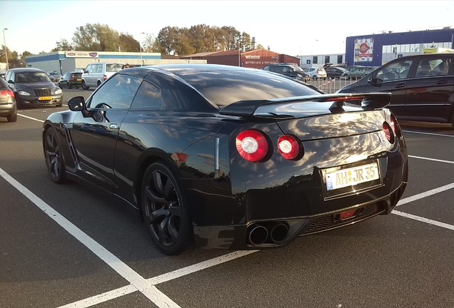 Nissan GT-R