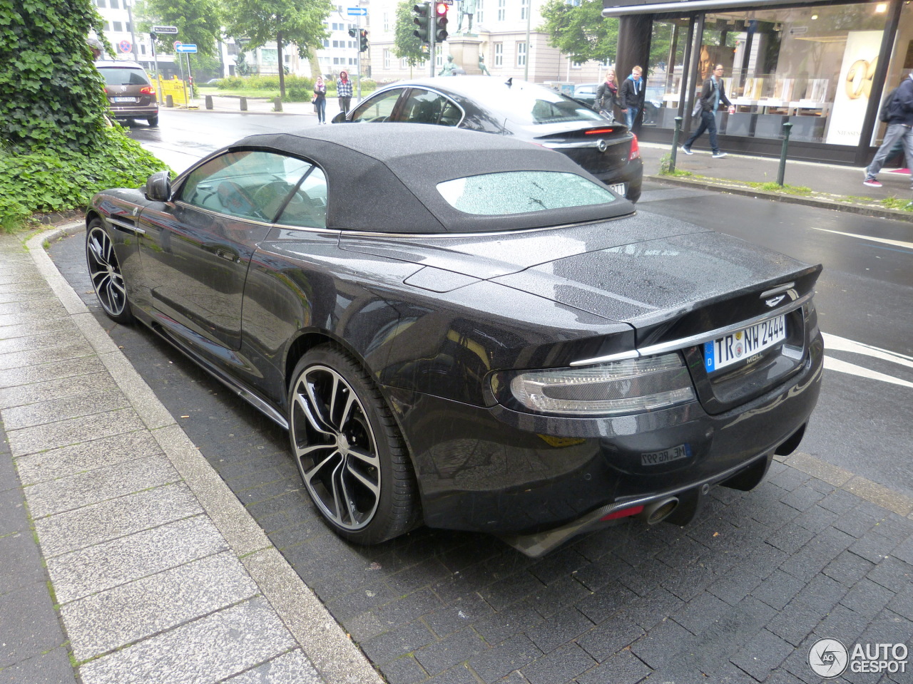 Aston Martin DBS Volante