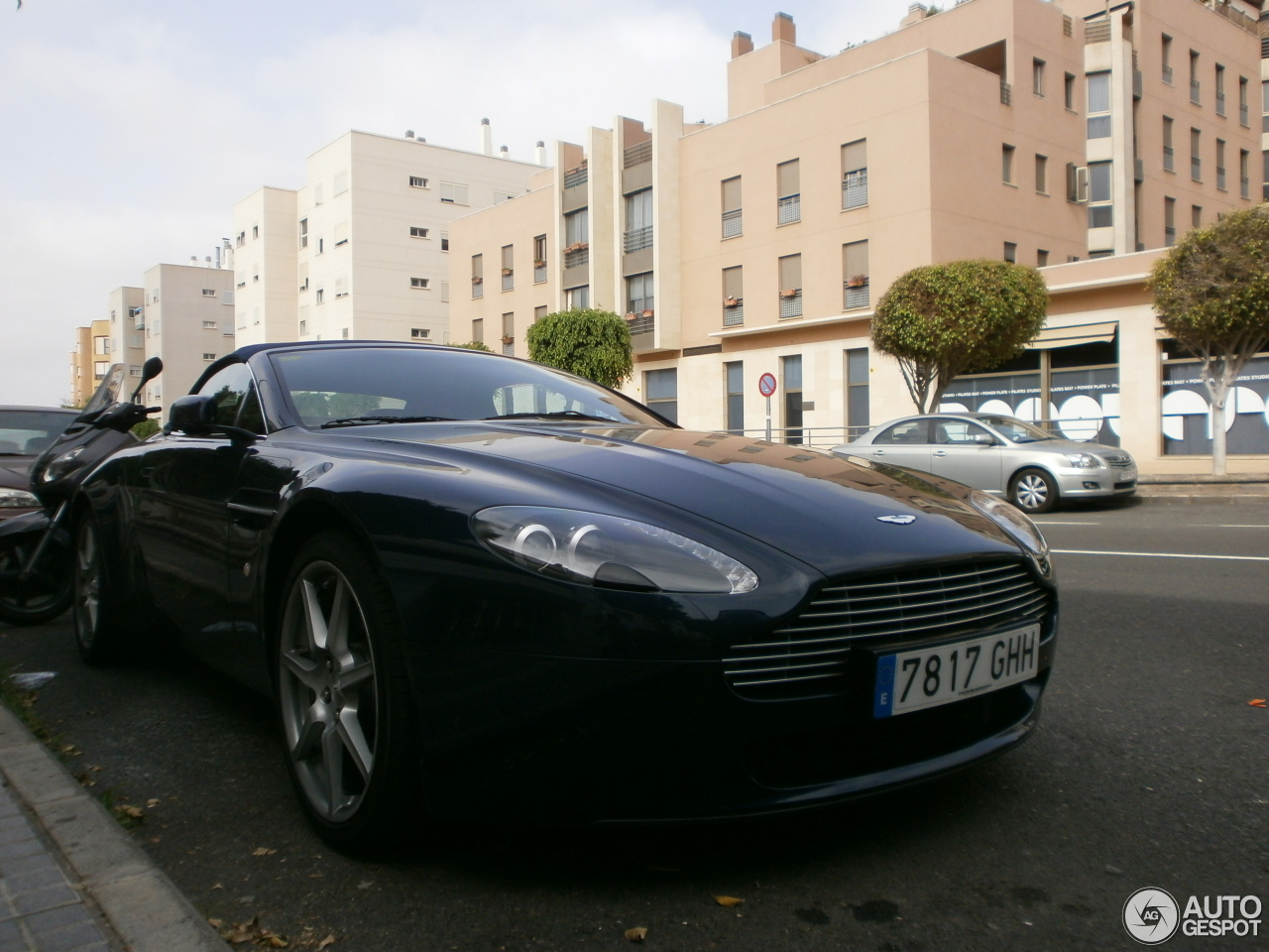 Aston Martin V8 Vantage Roadster