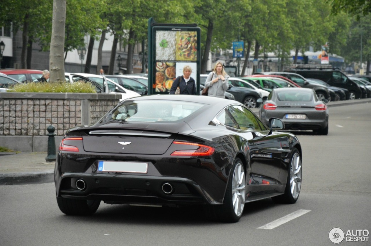 Aston Martin Vanquish 2013