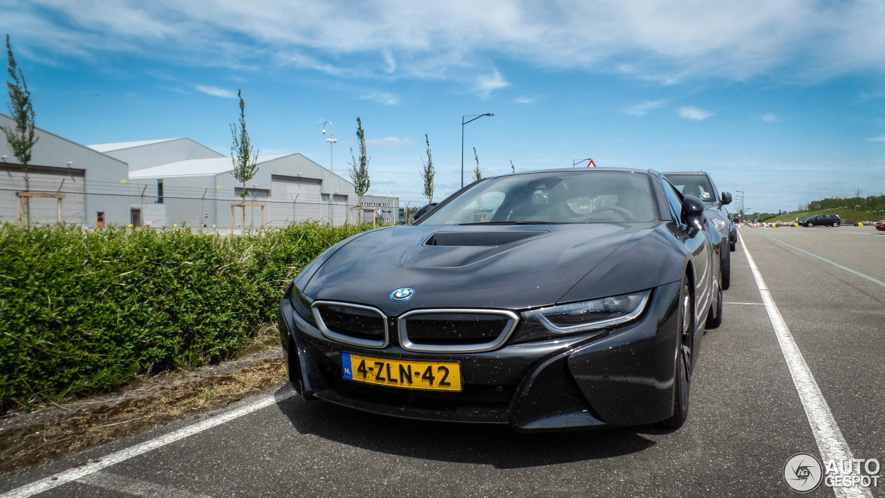 BMW i8