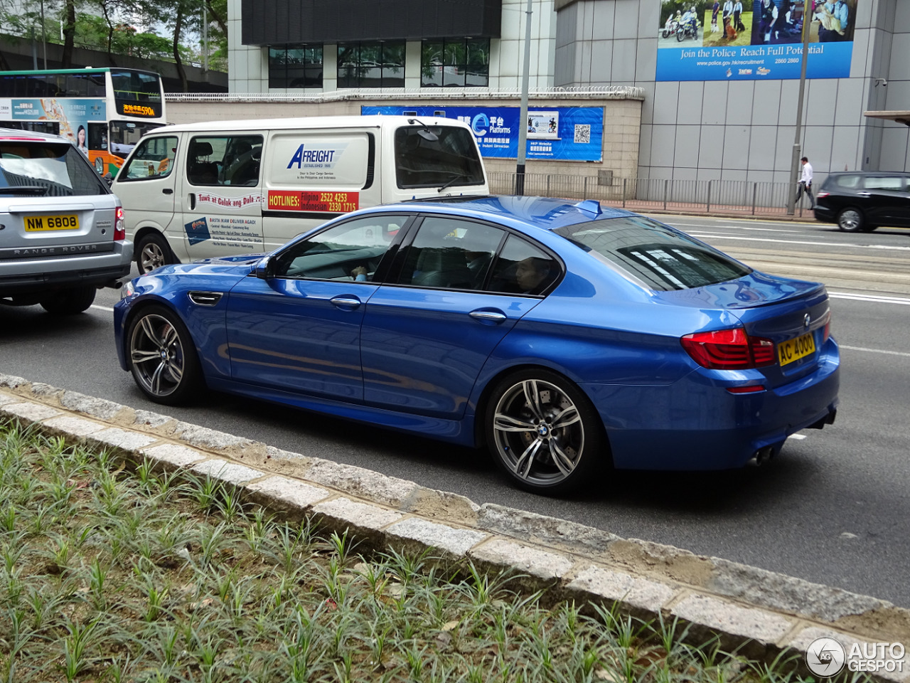 BMW M5 F10 2011