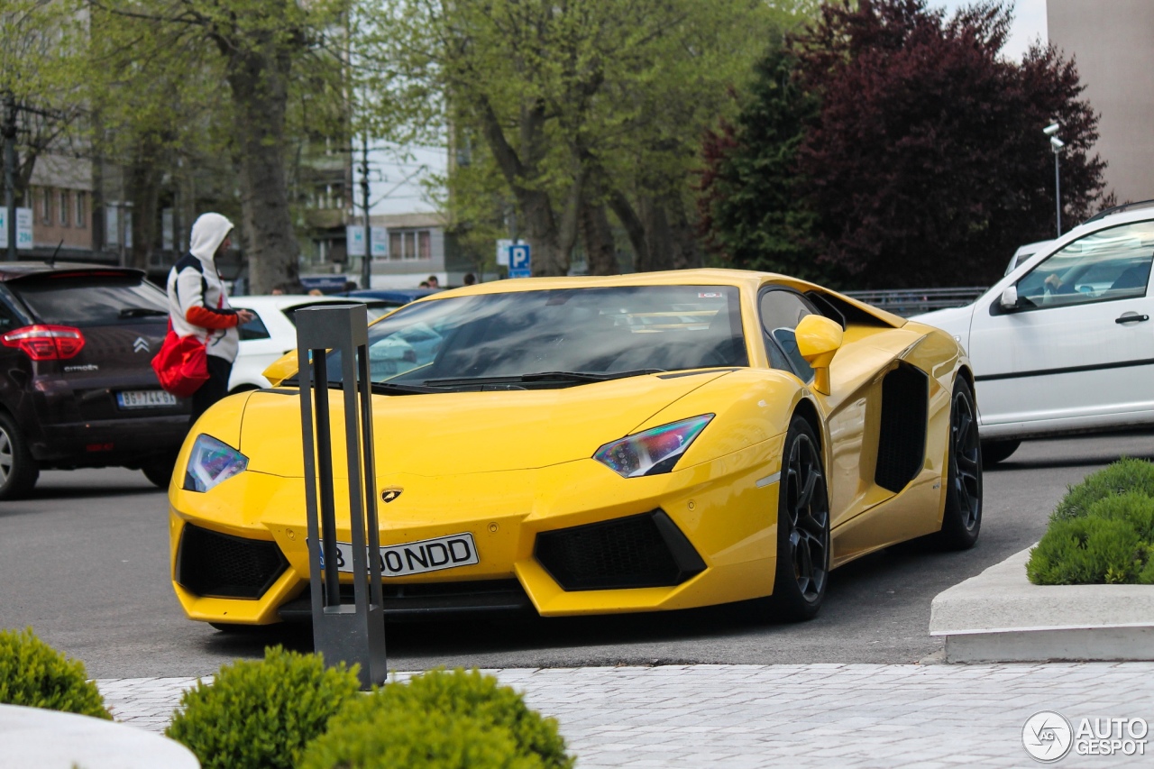 Lamborghini Aventador LP700-4