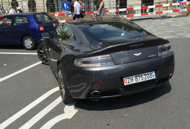 Aston Martin V8 Vantage S