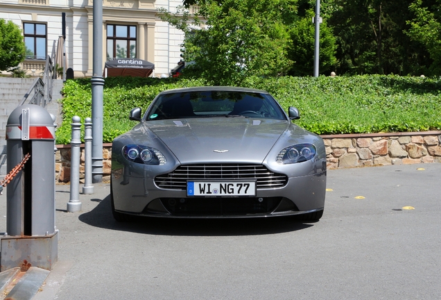 Aston Martin V8 Vantage S