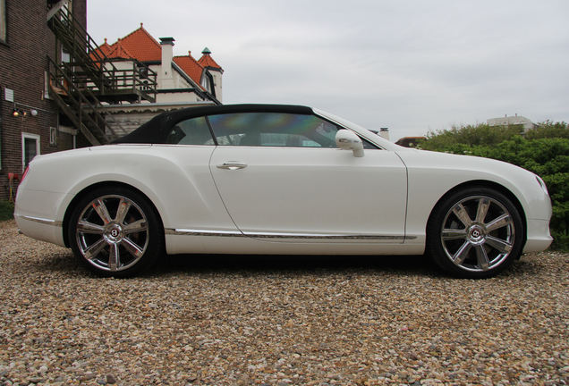 Bentley Continental GTC V8