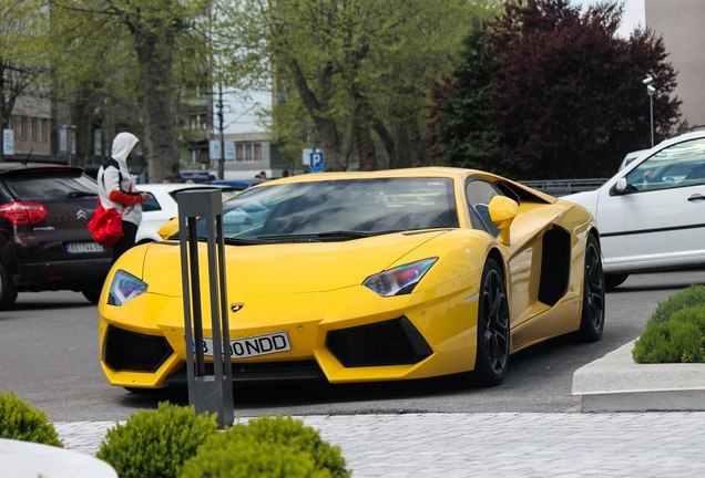 Lamborghini Aventador LP700-4