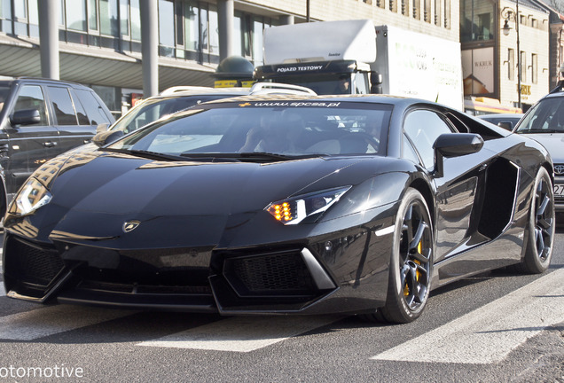 Lamborghini Aventador LP700-4