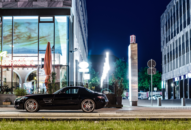 Mercedes-Benz SLS AMG