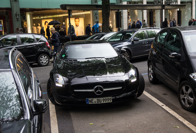 Mercedes-Benz SLS AMG