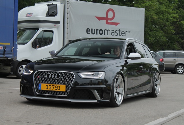 Audi RS4 Avant B8