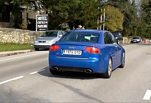 Audi RS4 Sedan