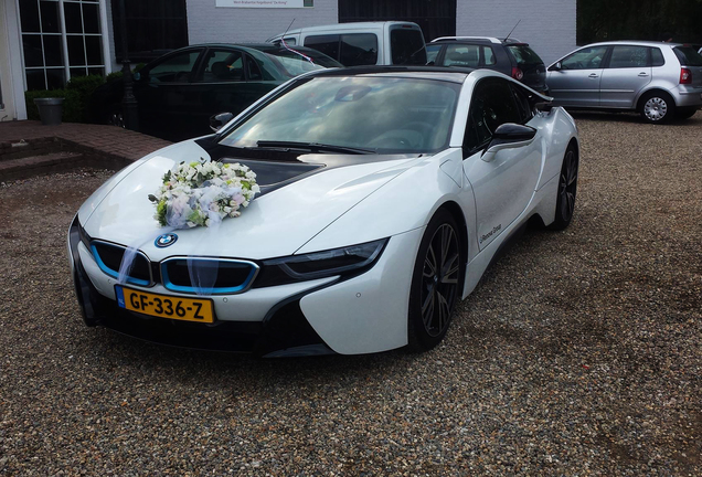 BMW i8