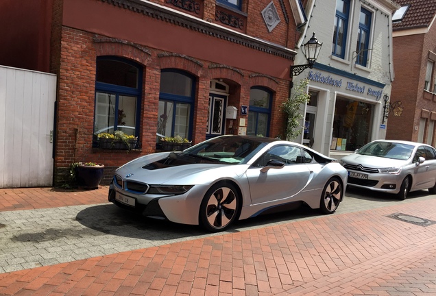 BMW i8