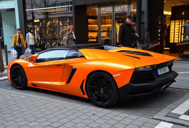 Lamborghini Aventador LP700-4 Roadster