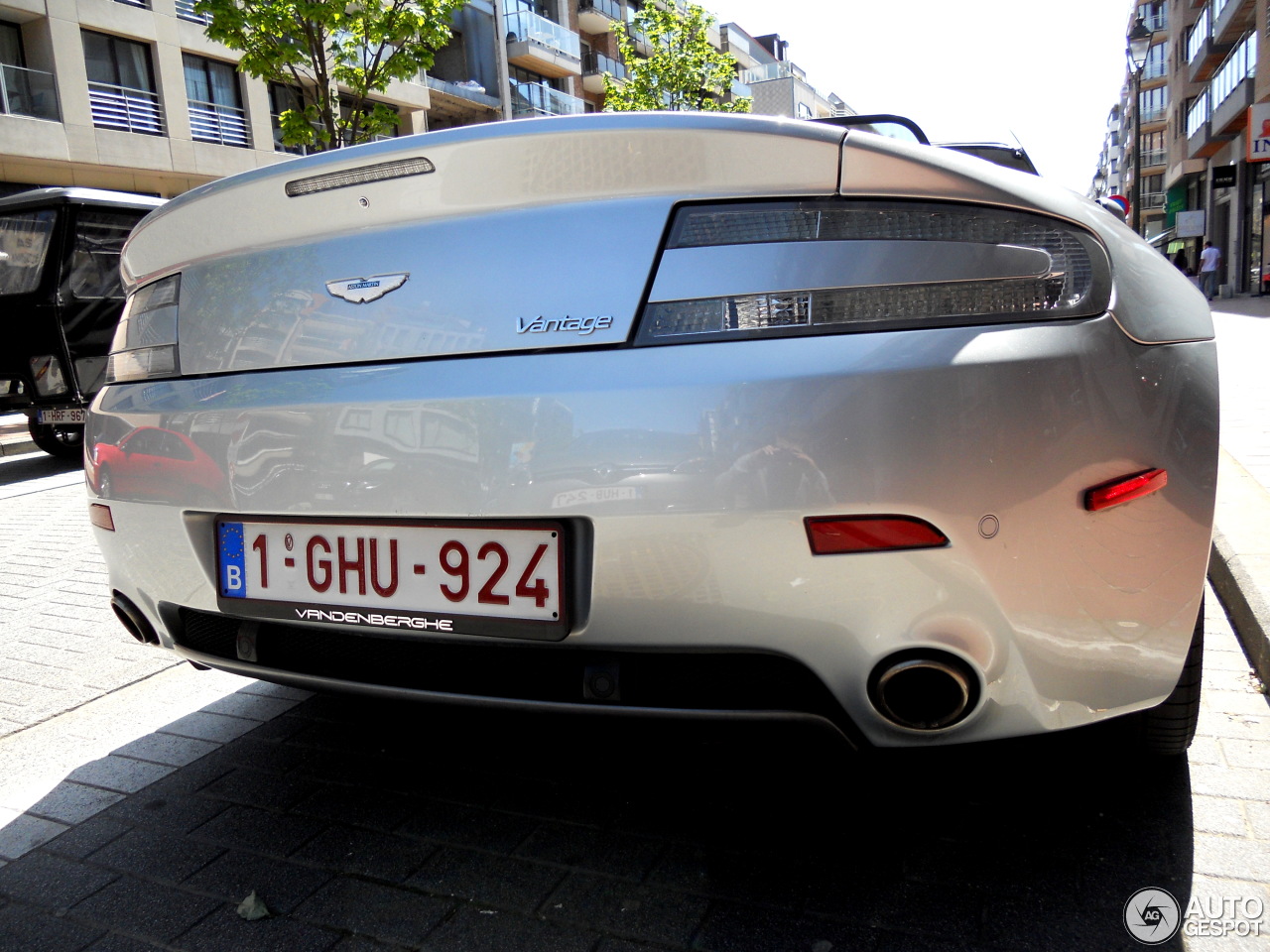 Aston Martin V8 Vantage Roadster