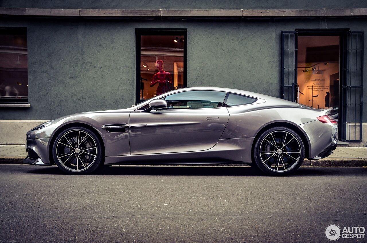 Aston Martin Vanquish 2013