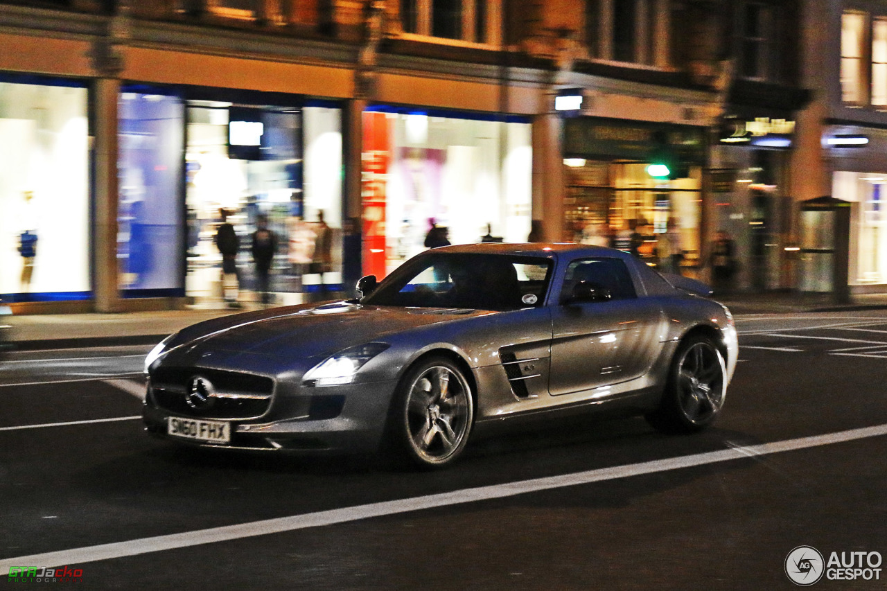 Mercedes-Benz SLS AMG