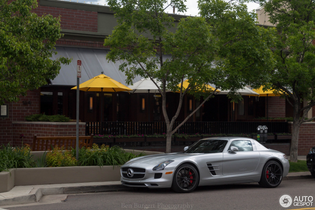 Mercedes-Benz SLS AMG