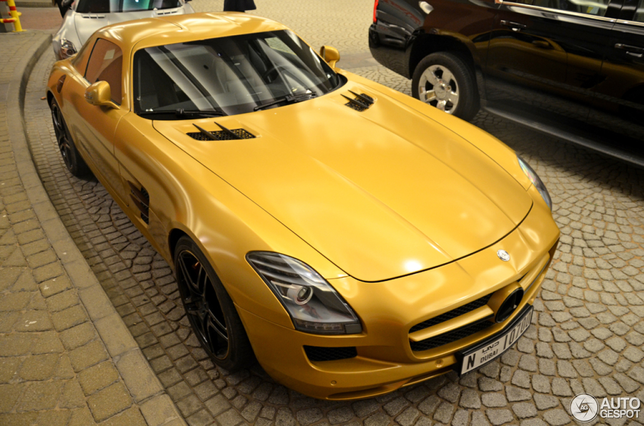 Mercedes-Benz SLS AMG Desert Gold