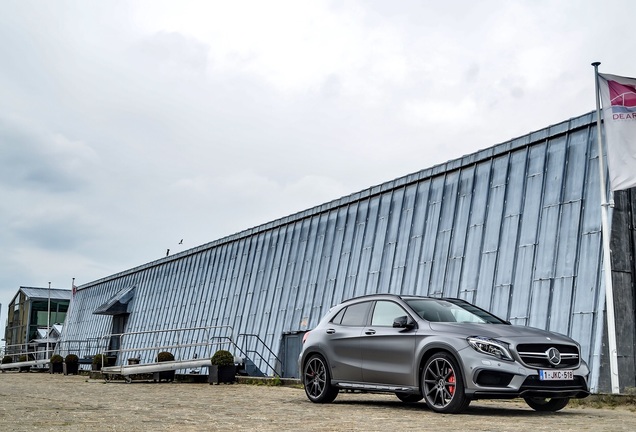 Mercedes-Benz GLA 45 AMG X156