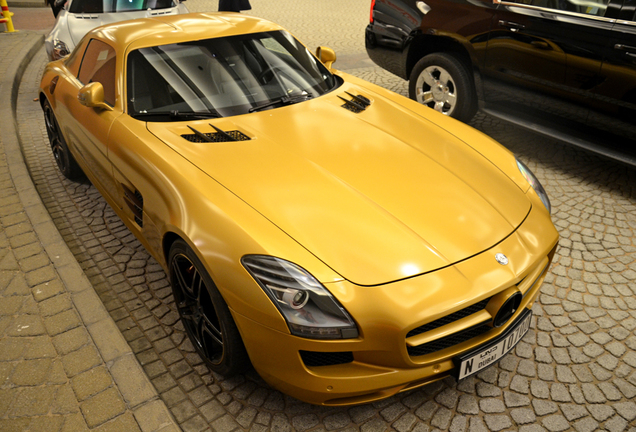 Mercedes-Benz SLS AMG Desert Gold