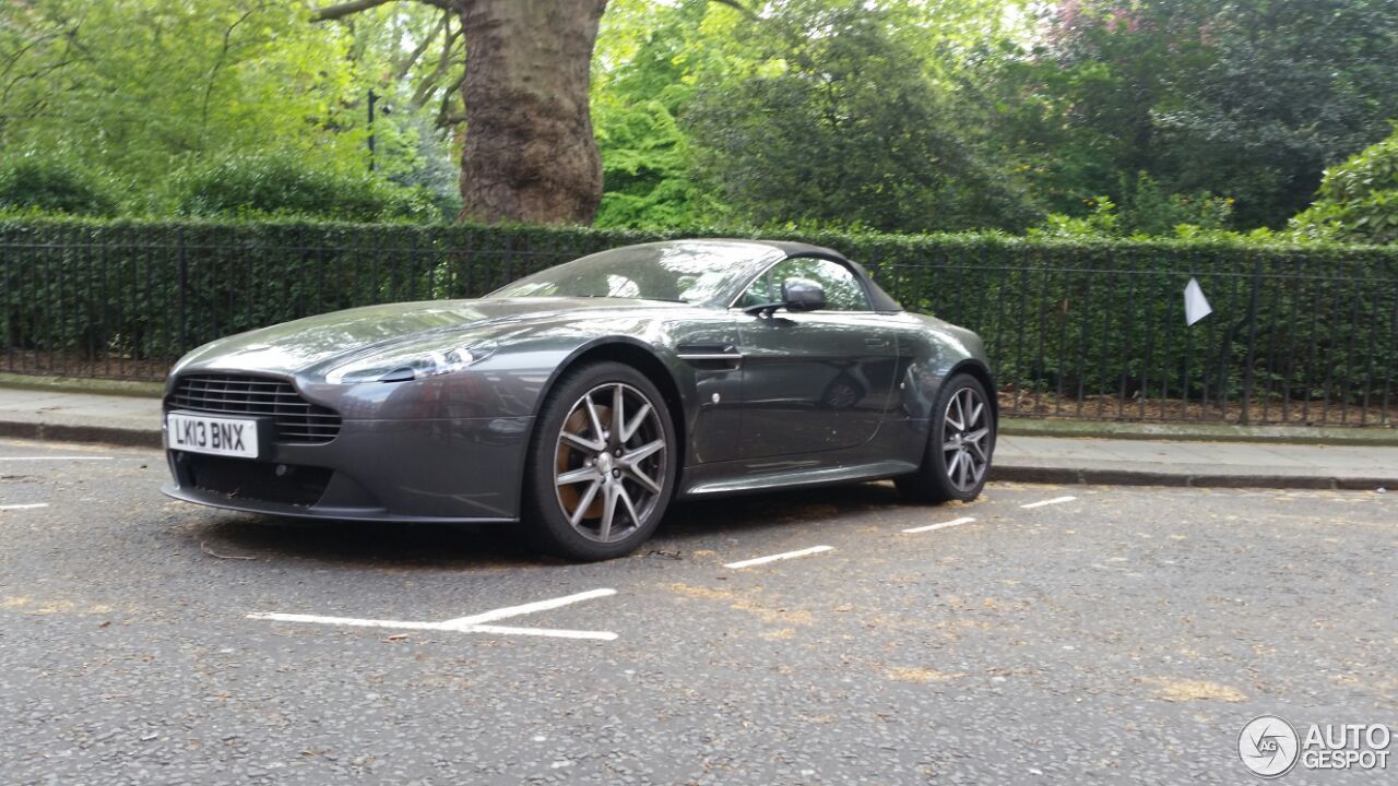 Aston Martin V8 Vantage Roadster 2012