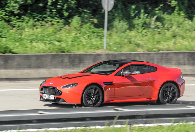 Aston Martin V12 Vantage S