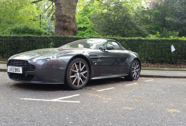 Aston Martin V8 Vantage Roadster 2012