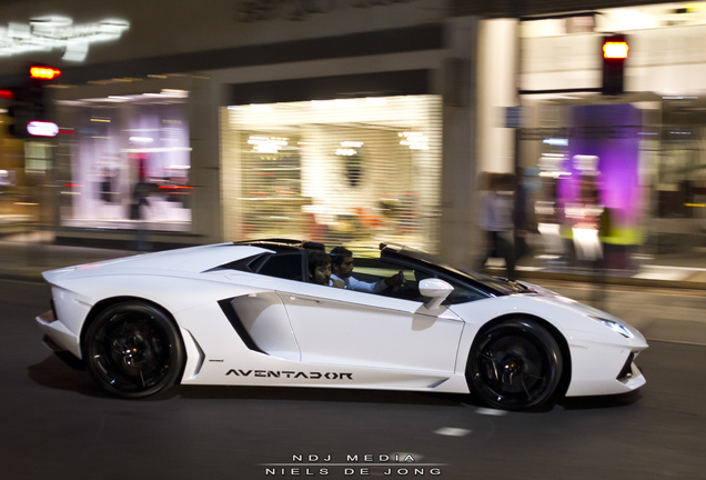 Lamborghini Aventador LP700-4 Roadster