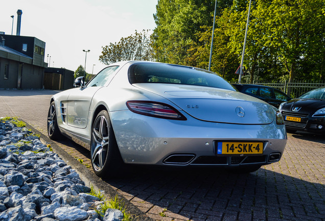 Mercedes-Benz SLS AMG