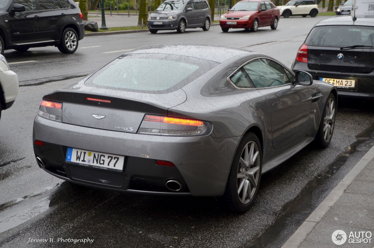 Aston Martin V8 Vantage S