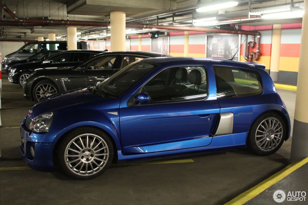 Renault Clio V6 Phase II