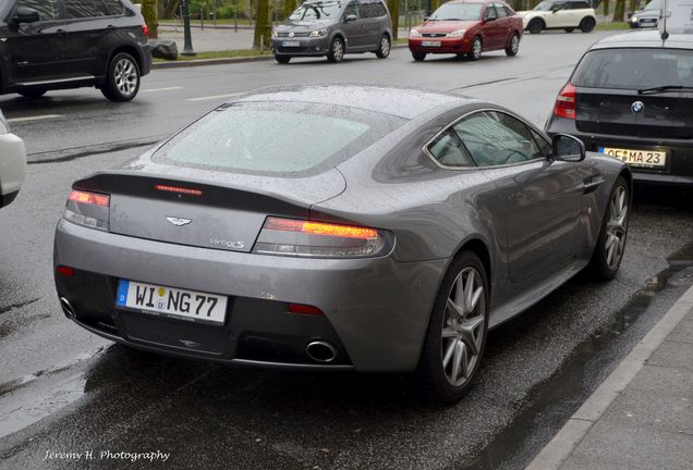 Aston Martin V8 Vantage S