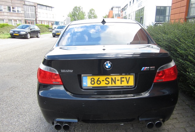 BMW M5 E60 2005