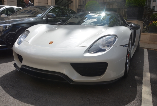 Porsche 918 Spyder Weissach Package