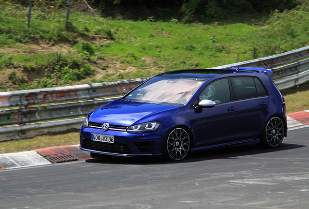 Volkswagen Golf VII R400