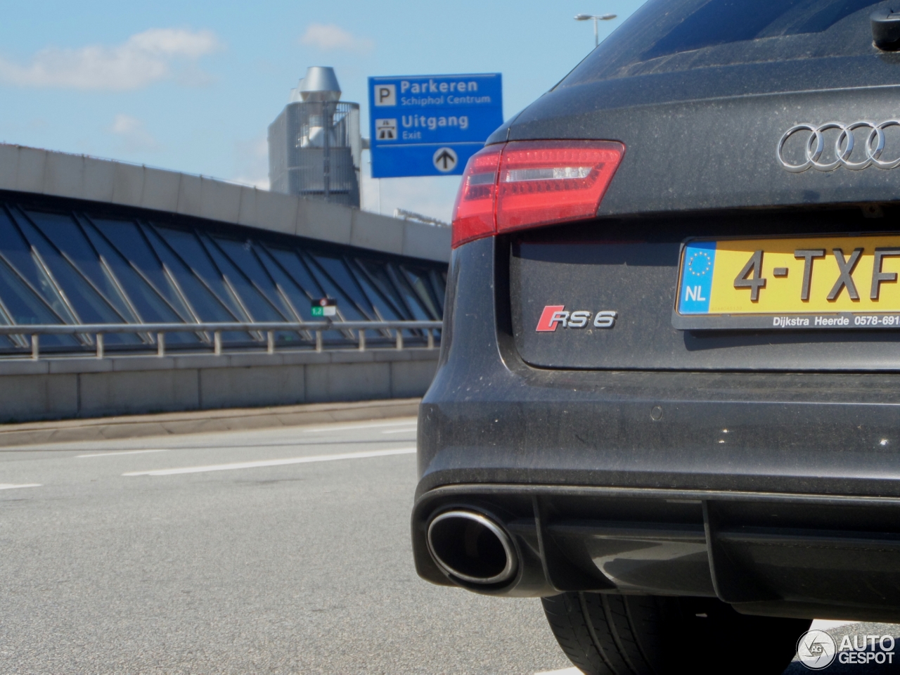 Audi RS6 Avant C7