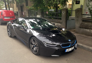 BMW i8