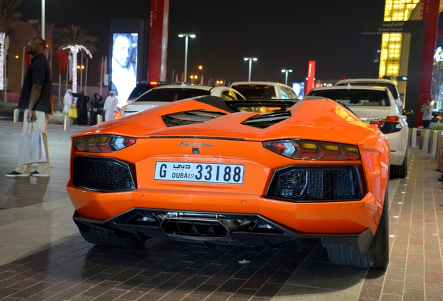 Lamborghini Aventador LP700-4 Roadster