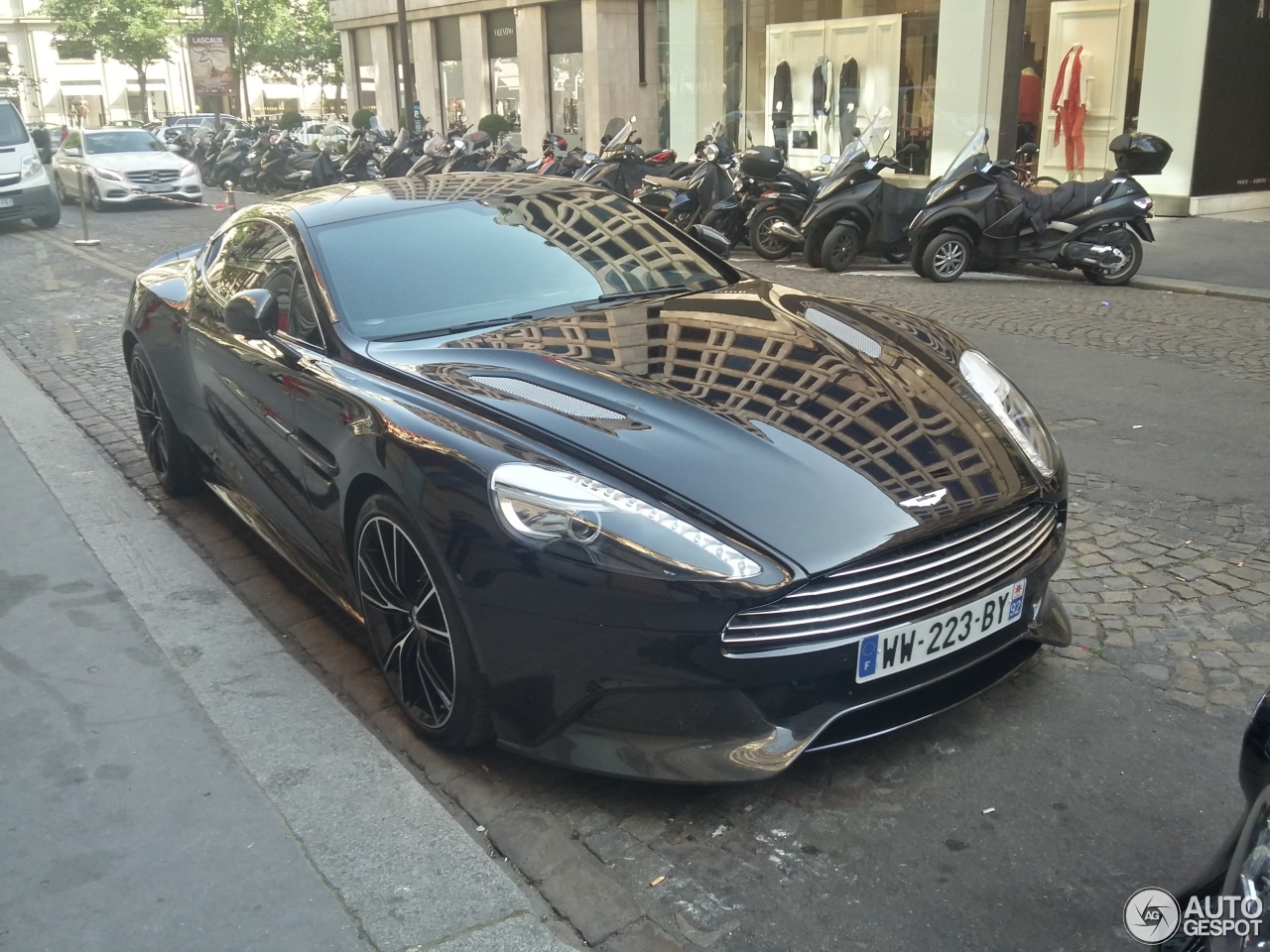 Aston Martin Vanquish 2013