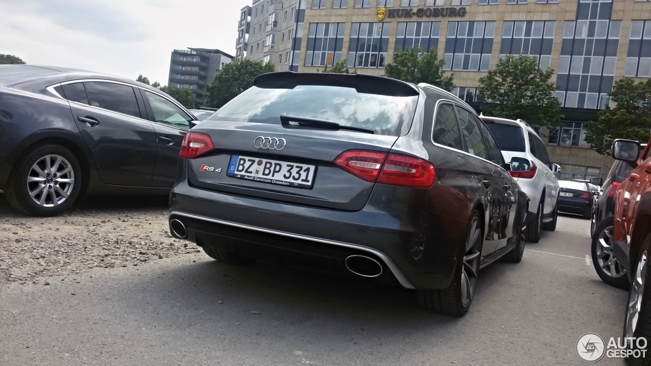 Audi RS4 Avant B8