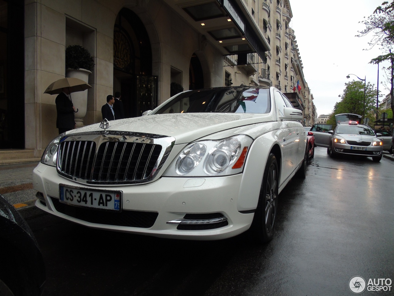 Maybach 62 S Landaulet 2011