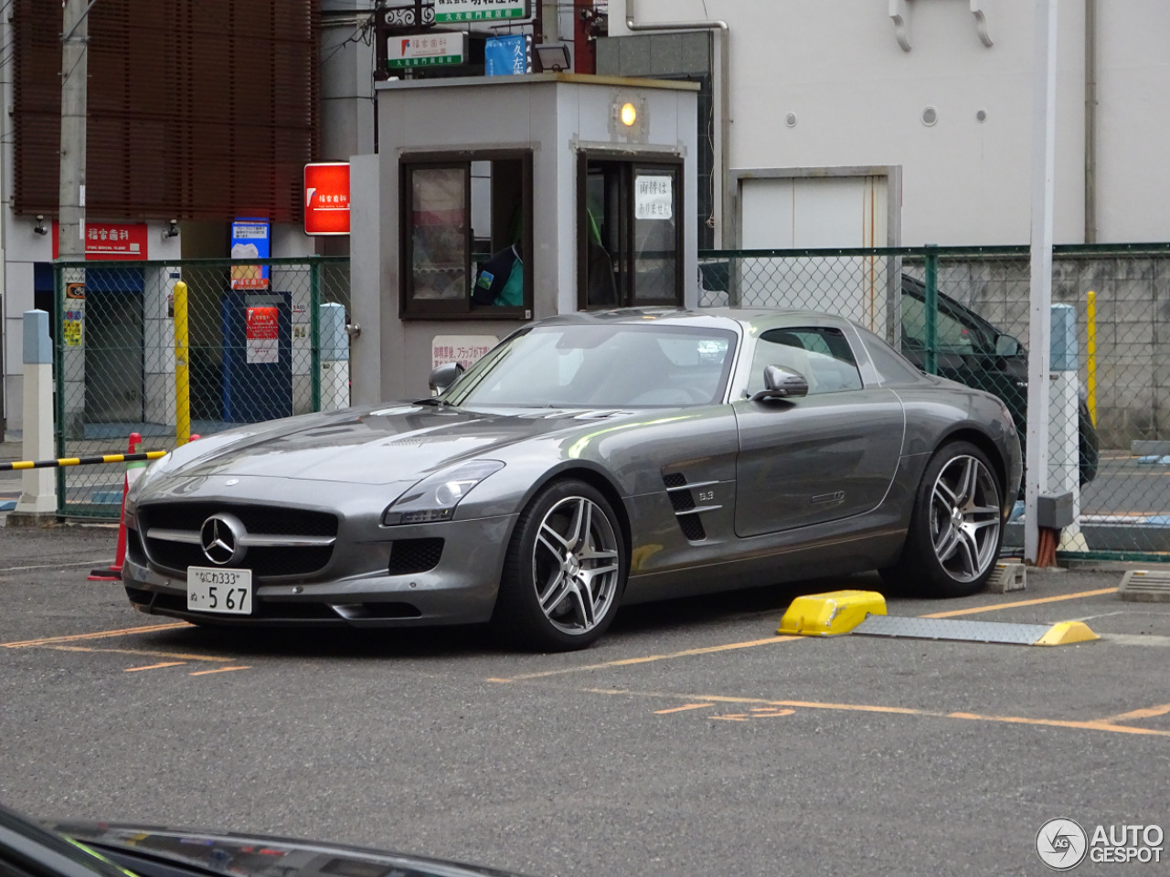 Mercedes-Benz SLS AMG