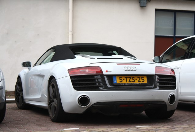 Audi R8 V10 Spyder 2013