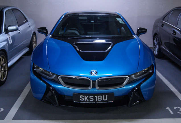 BMW i8