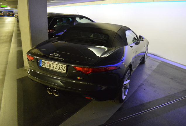 Jaguar F-TYPE S Convertible