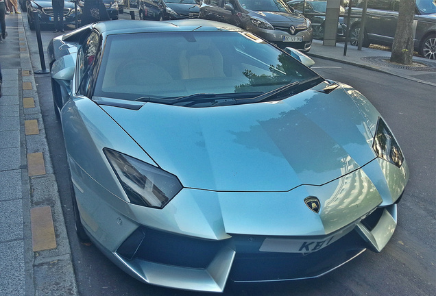 Lamborghini Aventador LP700-4 Roadster